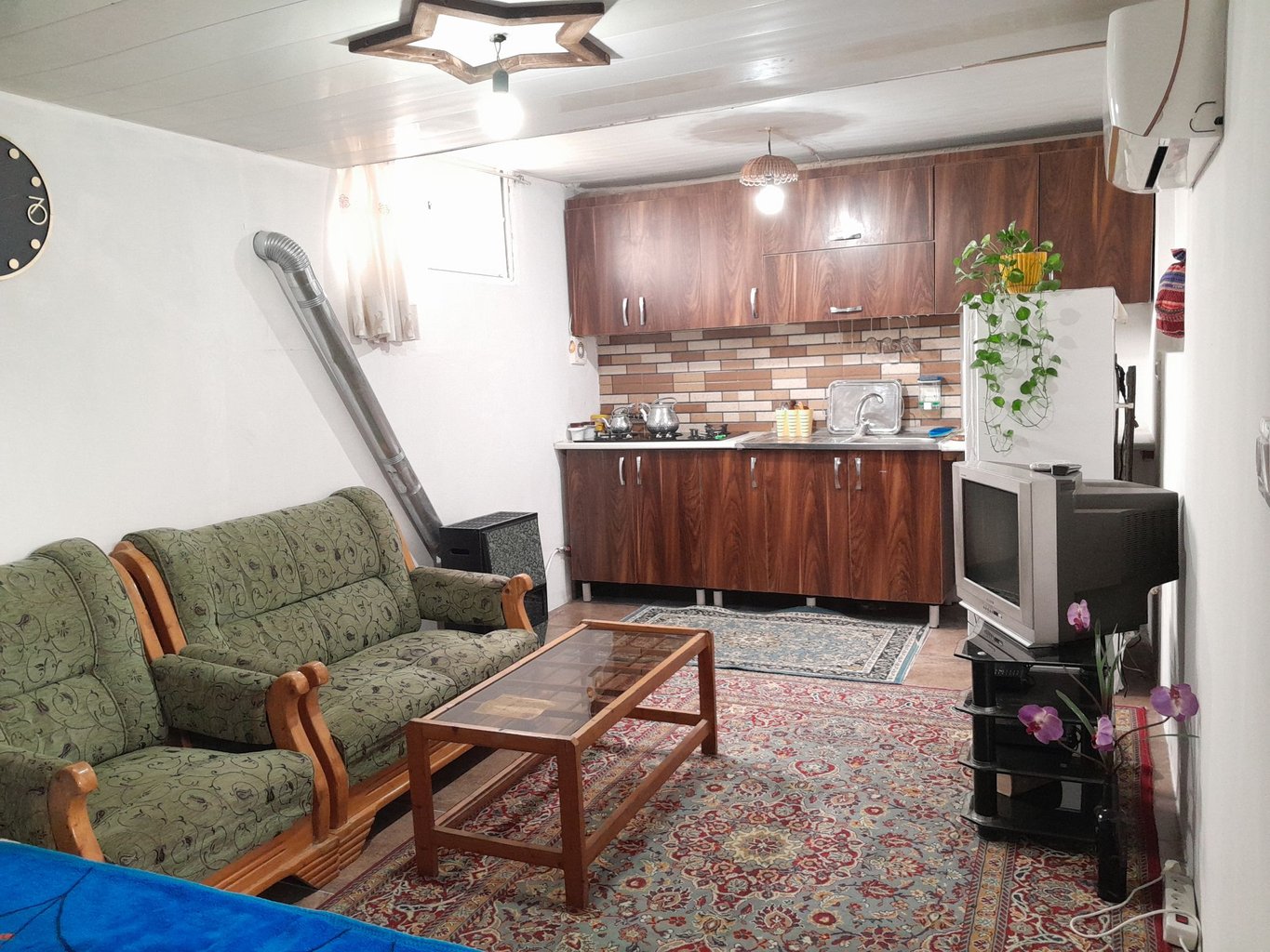 سوئیت فلت روستایی باران - نمای اشپزخانه و پذیرایی