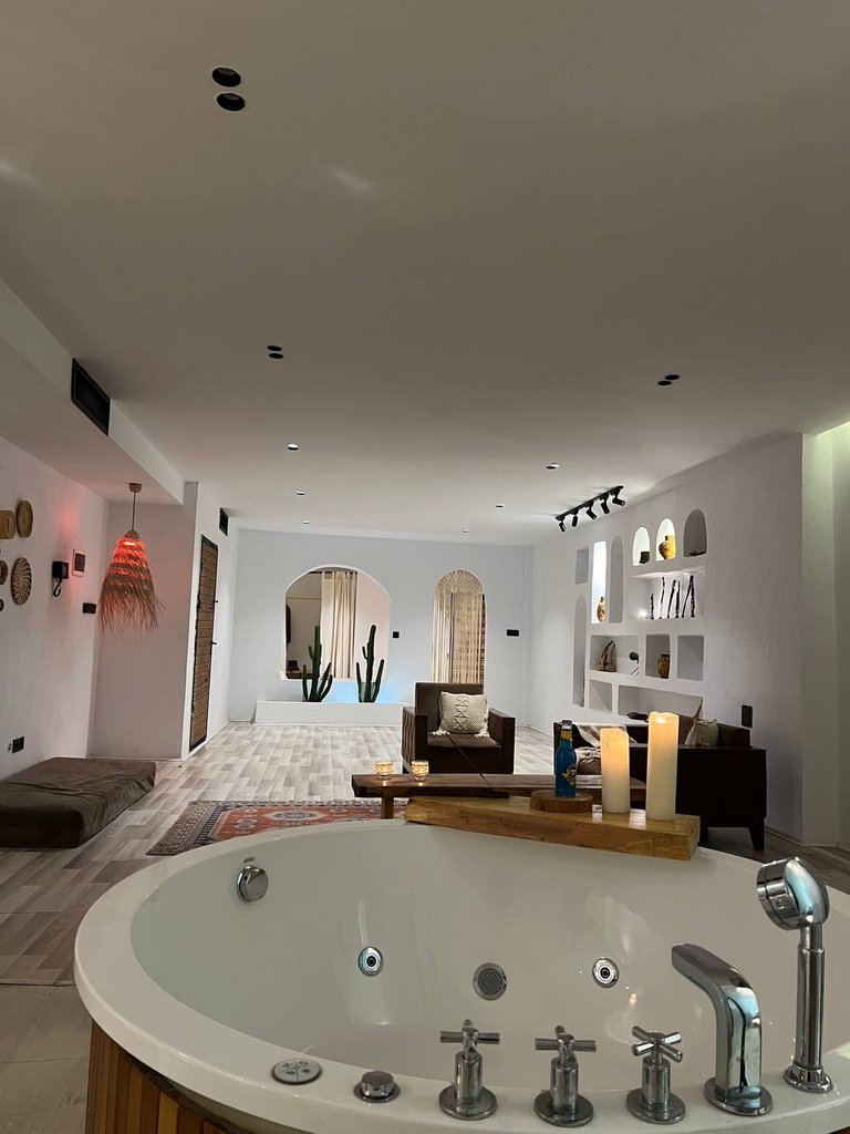 آپارتمان یک خوابه جکوزی دار هوماه