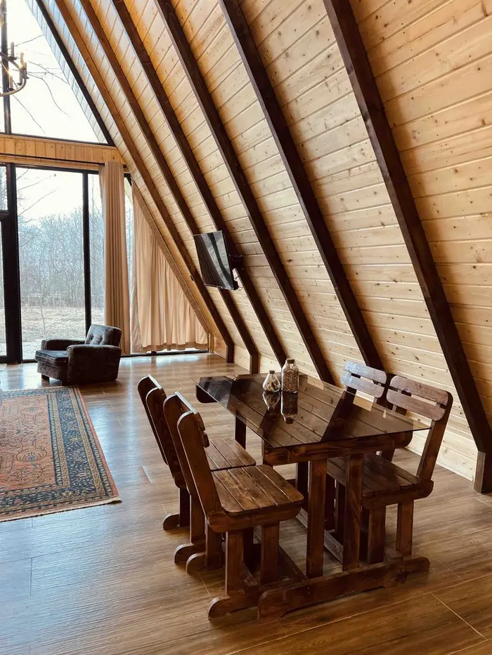 کلبه دوخوابه سوئیسی زینه - انتخاب عنوان تصویر