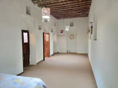 بومگردی مِیلس - واحد ۱۰۵