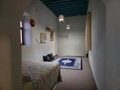 بومگردی مِیلس - واحد ۱۰۴