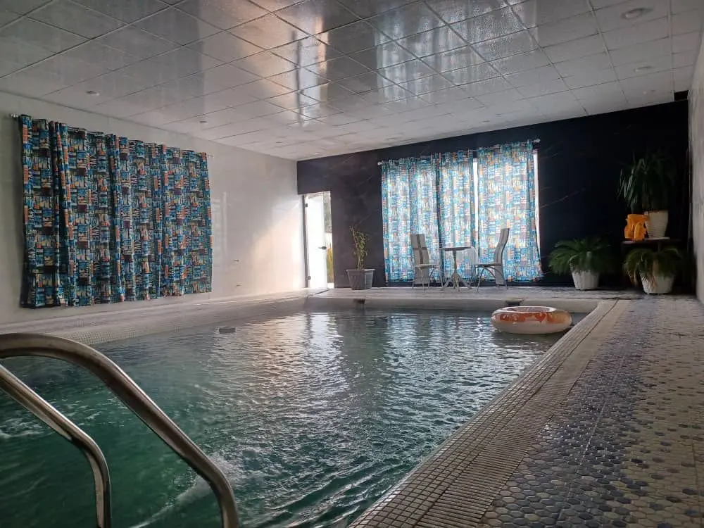 ویلا دوخوابه استخردار آبگرم آرسین 1