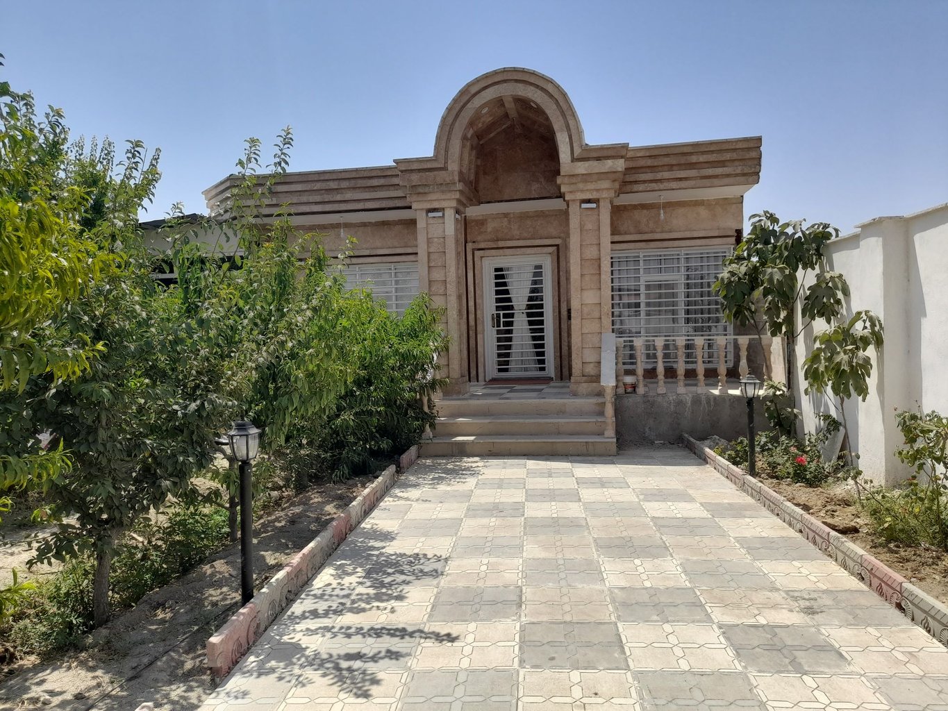 ویلا دوخوابه روستایی استخردار آبگرم ماندگار