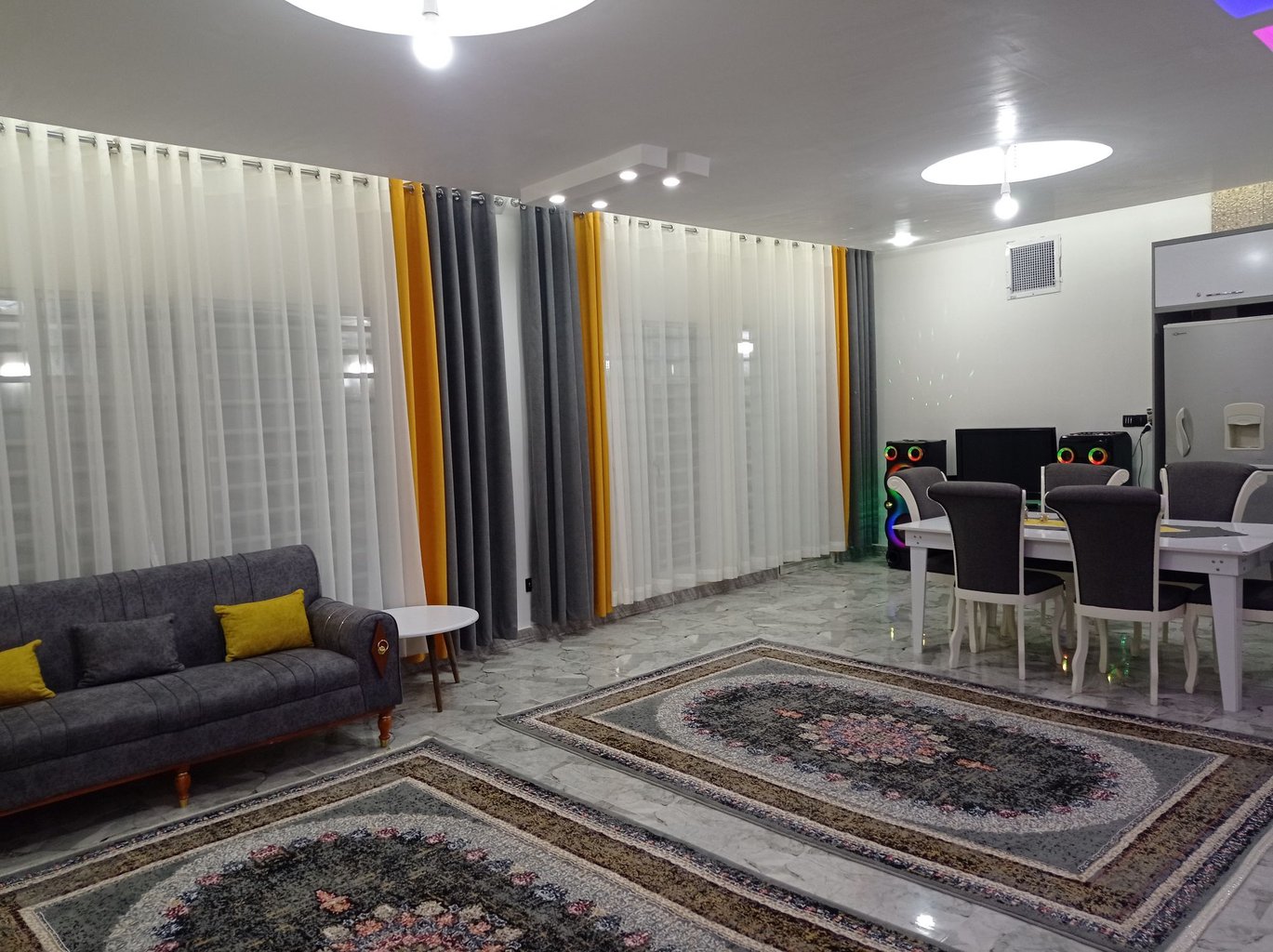 ویلا دوخوابه روستایی استخردار آبگرم ماندگار