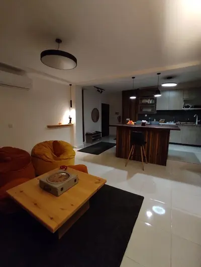 آپارتمان دو خوابه‌ بر موج