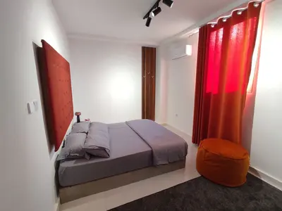 آپارتمان دو خوابه‌ بر موج