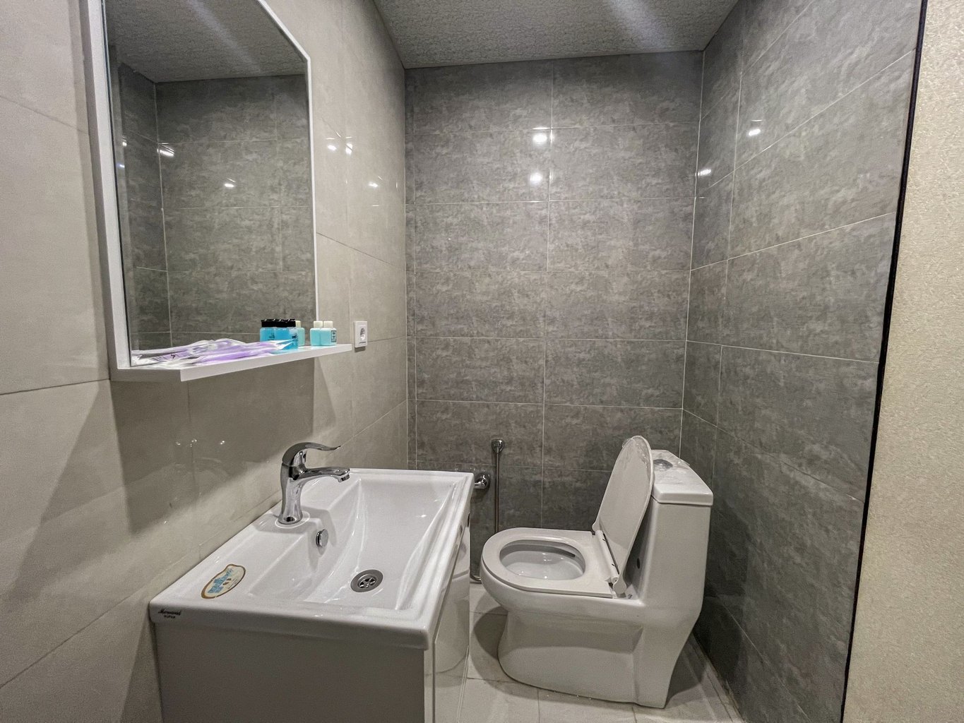 مجتمع اقامتی کهکشان یزد - واحد دوتخته ۲۱۲