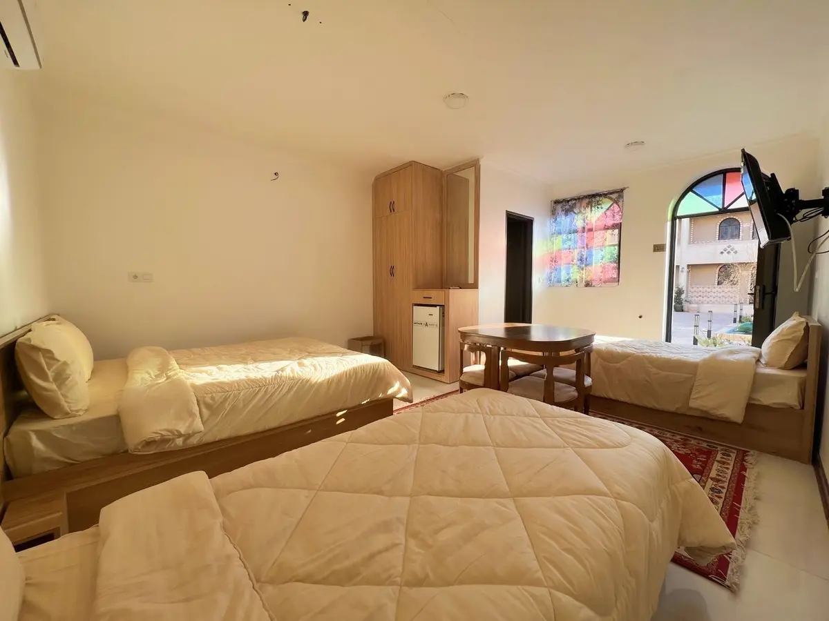 مجتمع اقامتگاهی کهکشان - واحد چهارتخته 111