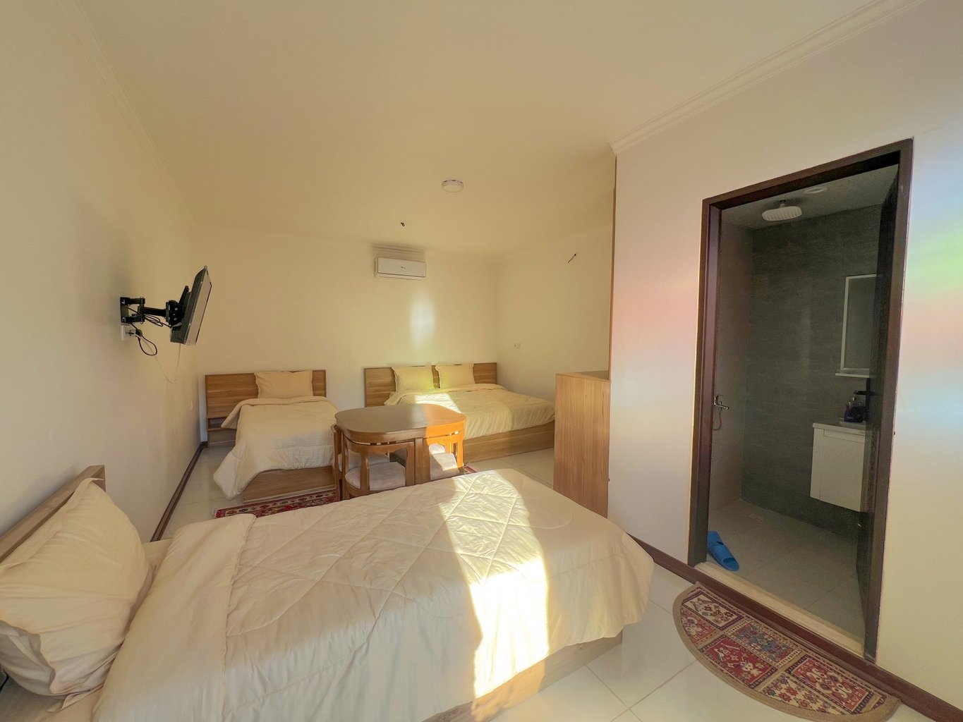 مجتمع اقامتی کهکشان - واحد چهارتخته 104