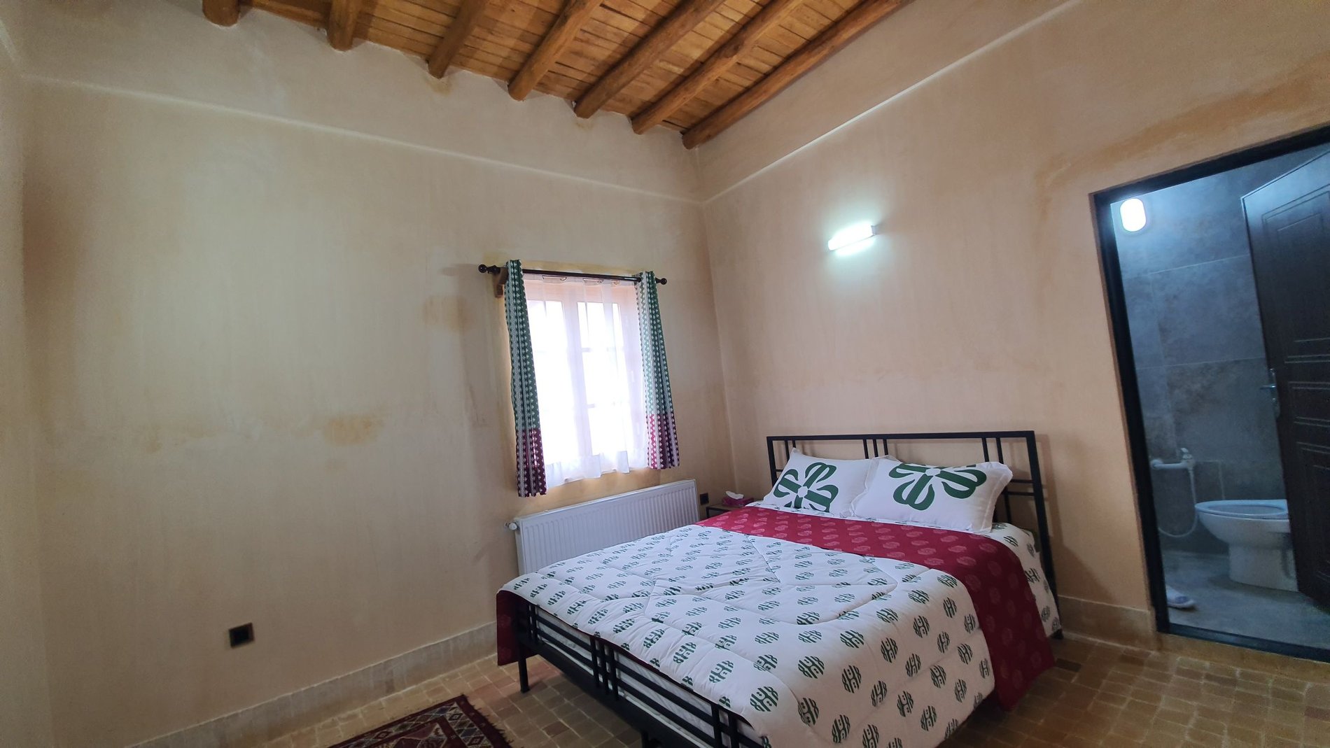 اقامتگاه سنتی خانه ساتی - واحد قلم