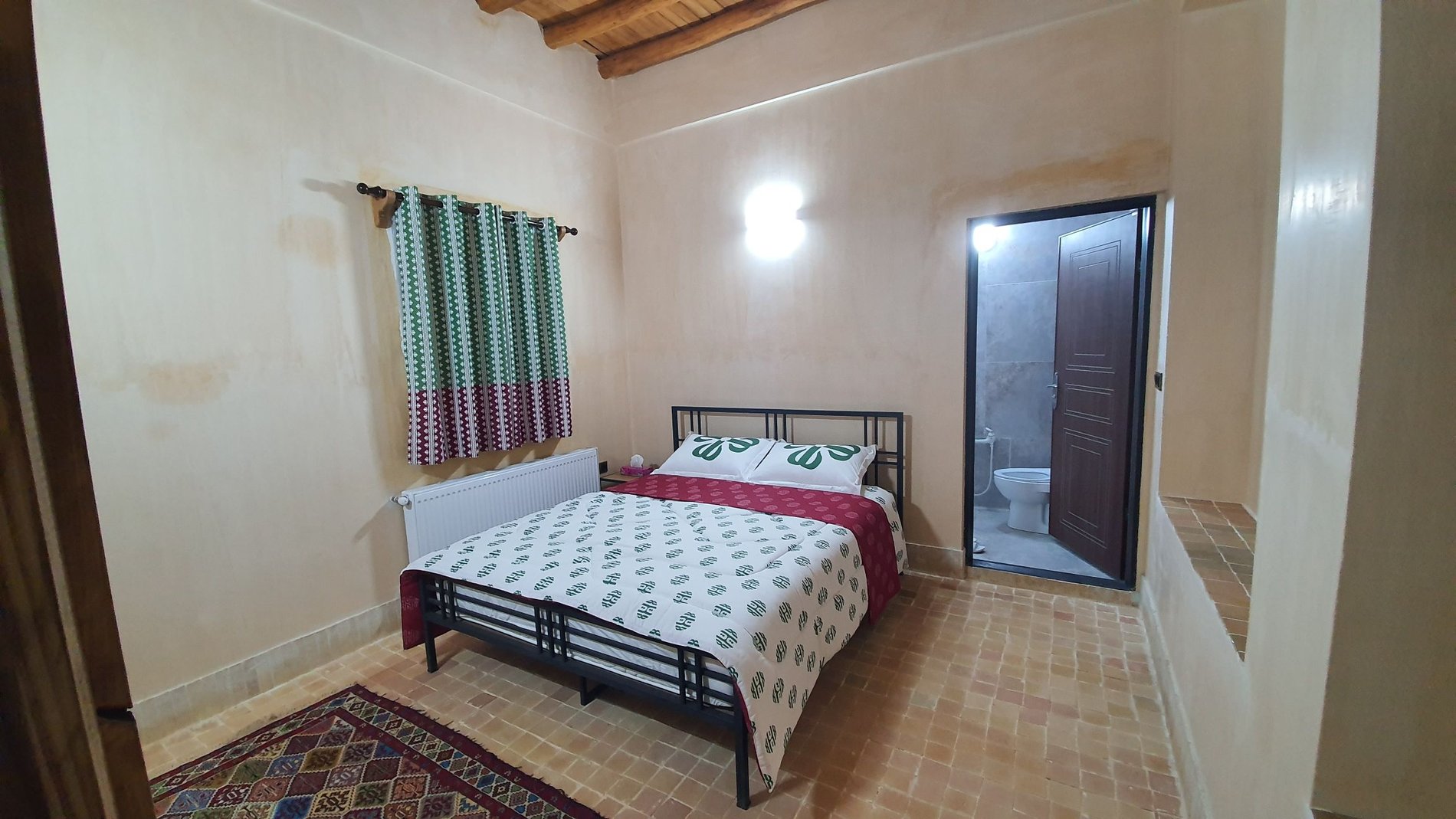 اقامتگاه سنتی خانه ساتی - واحد قلم