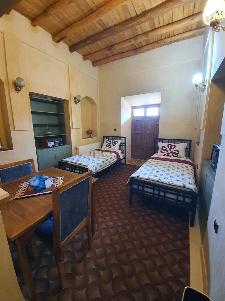 اقامتگاه سنتی خانه ساتی - واحد کرسی