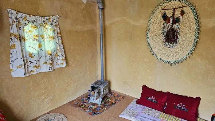 سوئیت یک خوابه بام کلباد واحد نِپار