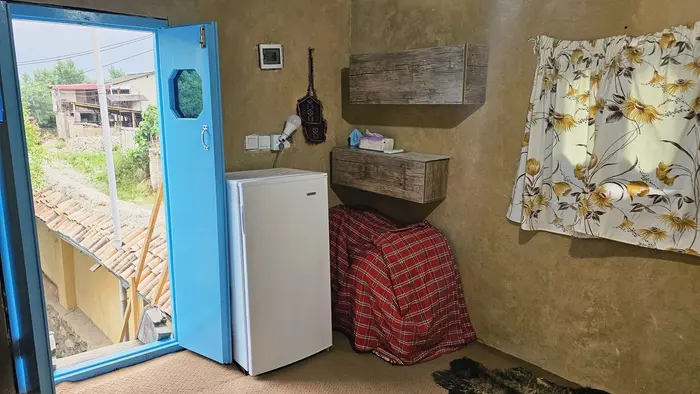 سوئیت یک خوابه بام کلباد واحد نِپار