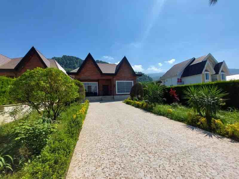 ویلا سه خوابه استخردار آبگرم یاقوت ۲