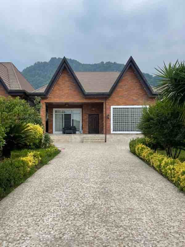 ویلا سه خوابه استخردار آبگرم یاقوت ۱