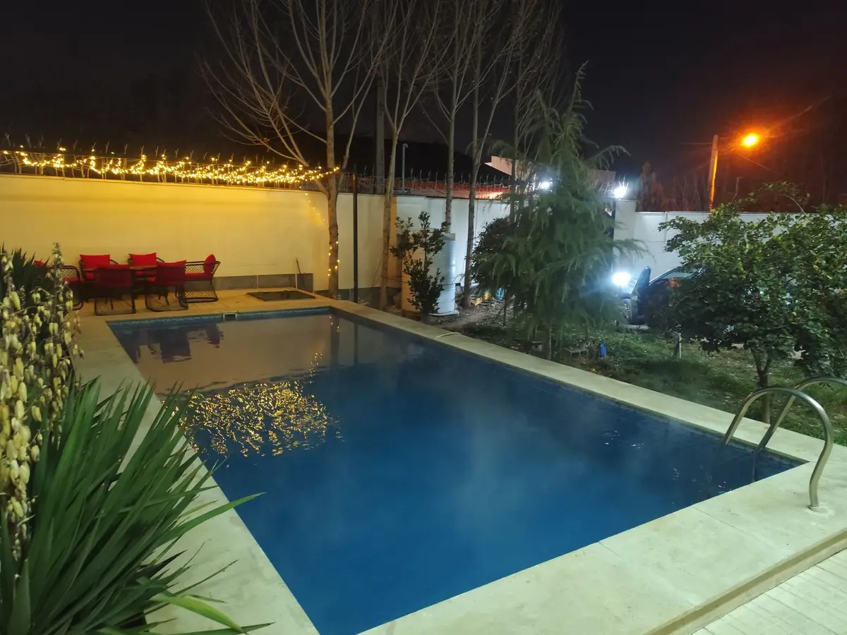 ویلا دوخوابه استخردار آبگرم شاهد