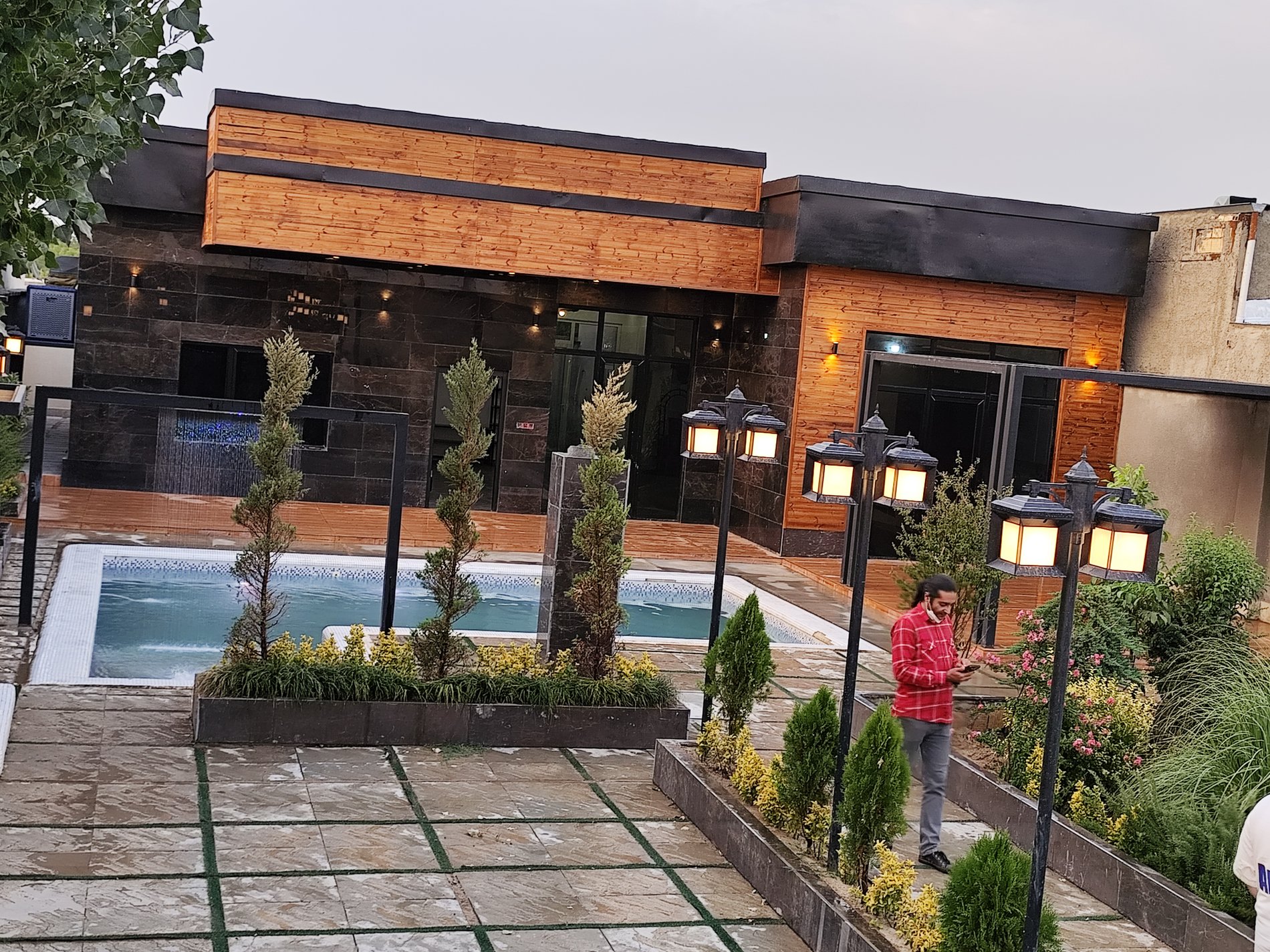 ویلا پنج خوابه استخردار آسمان