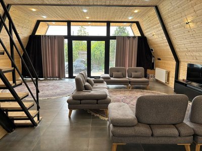 کلبه یک خوابه سوئیسی هژبری