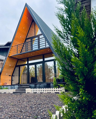 کلبه یک خوابه سوئیسی هژبری