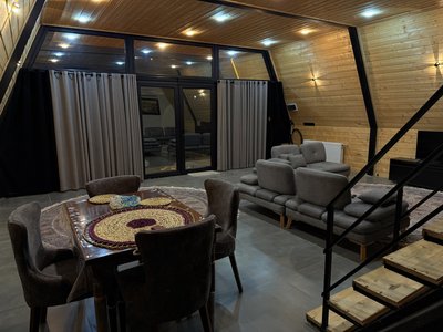 کلبه یک خوابه سوئیسی هژبری