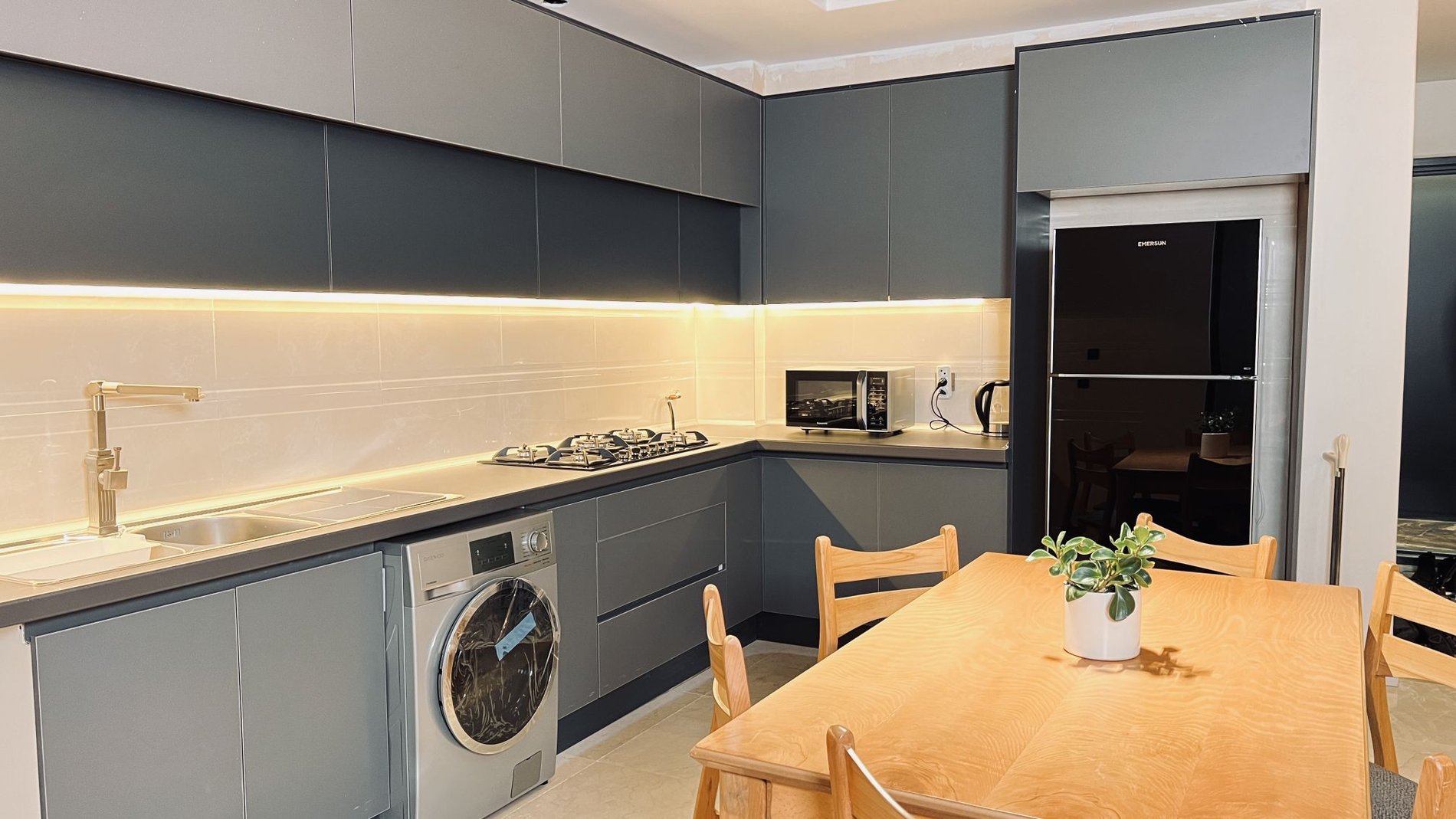 آپارتمان دوخوابه کامرانیه واحد 422