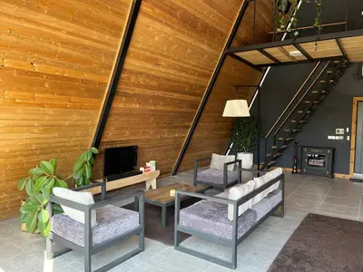 ویلا دوخوابه سوئیسی باغستان