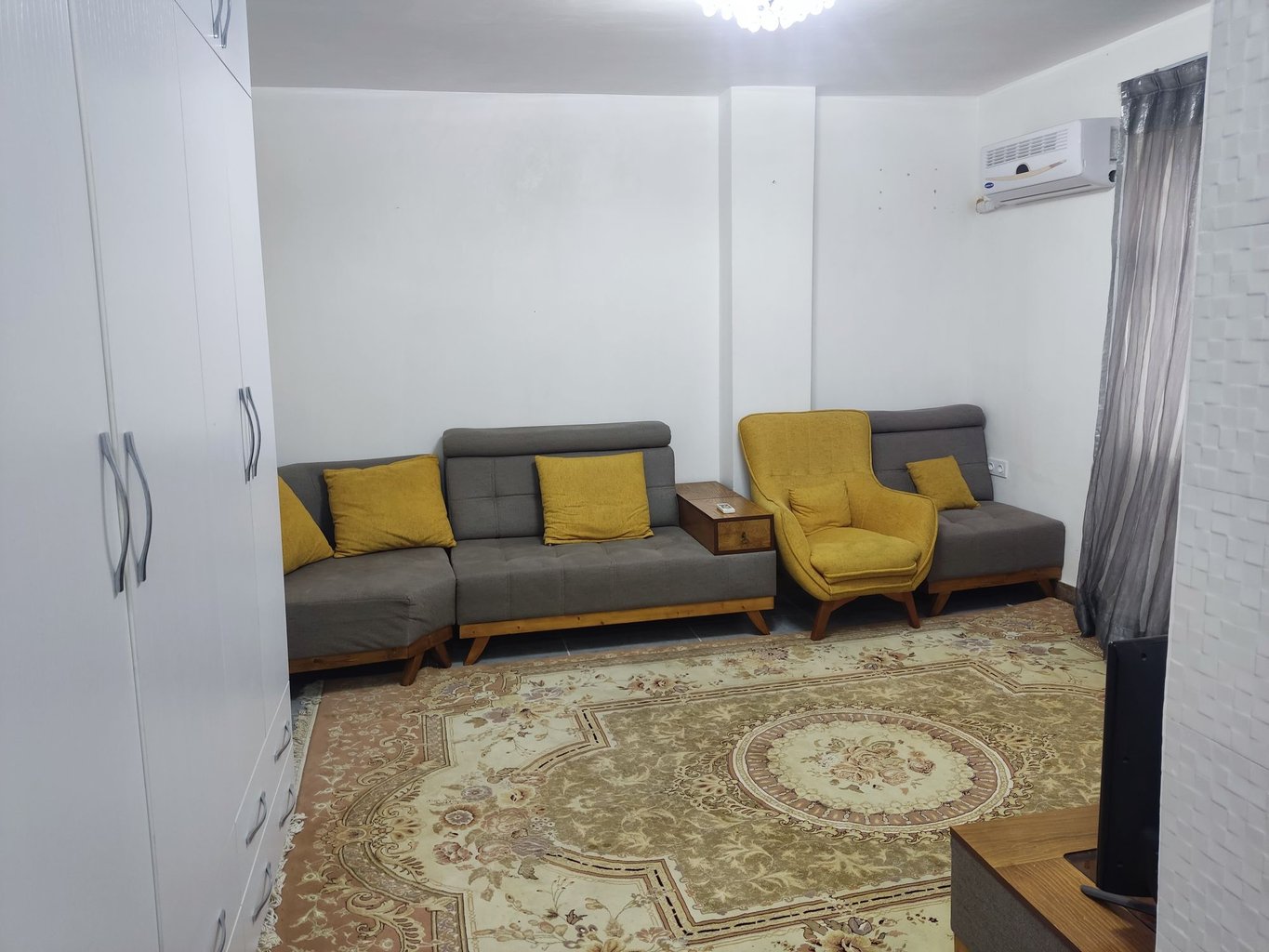 سوئیت فلت روشنگر