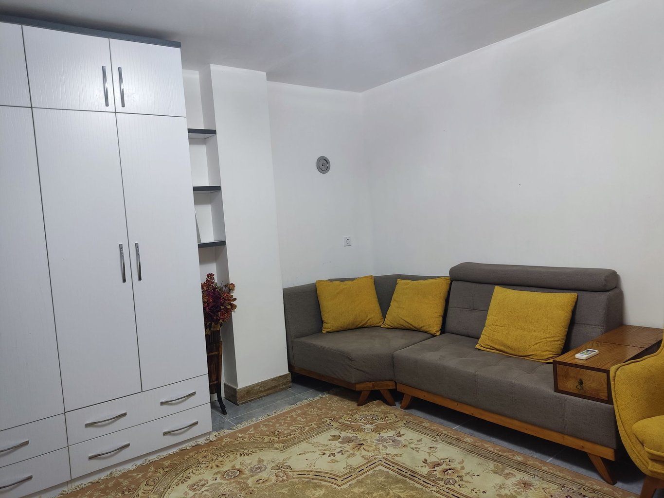 سوئیت فلت روشنگر