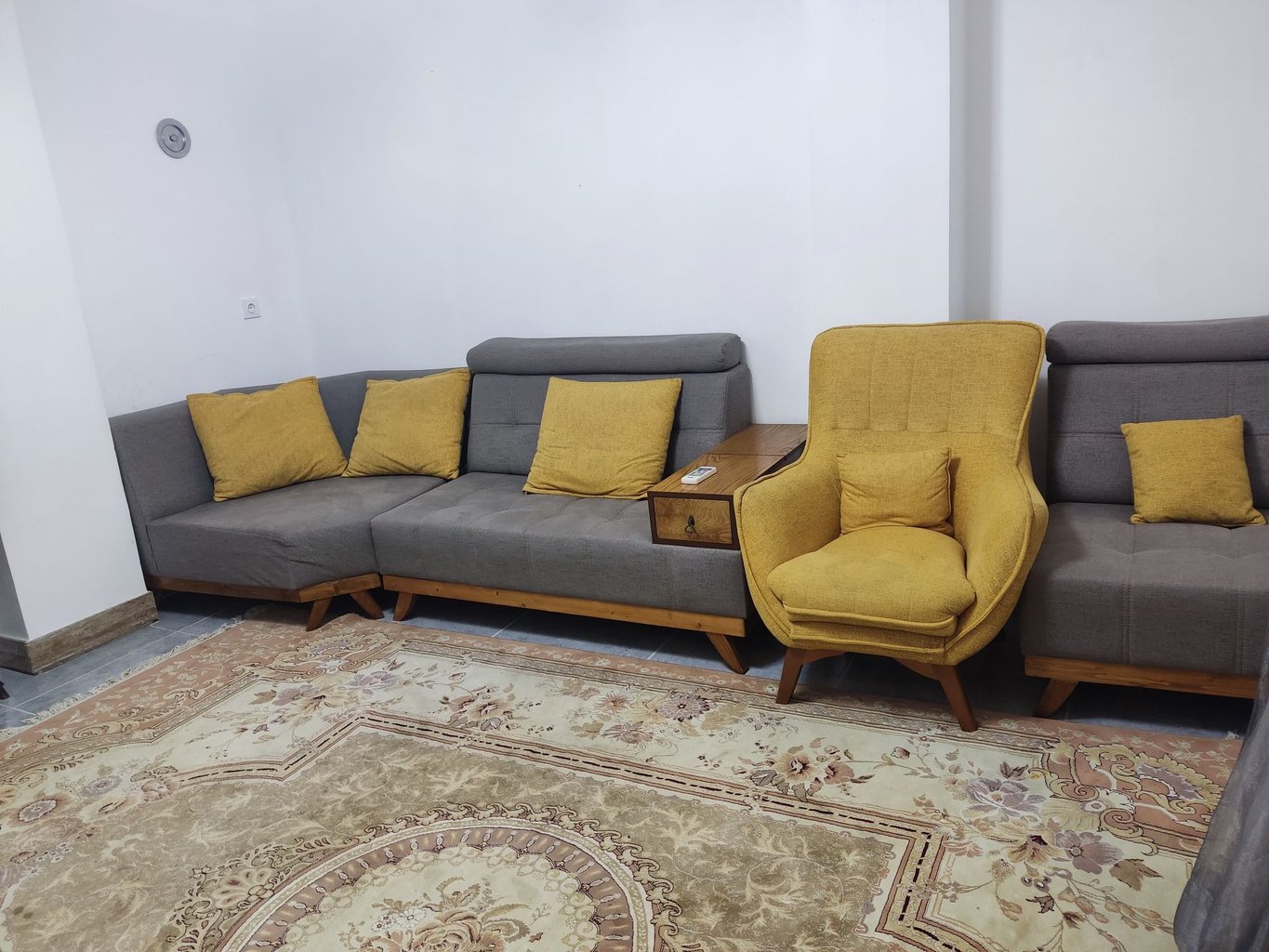 سوئیت فلت روشنگر