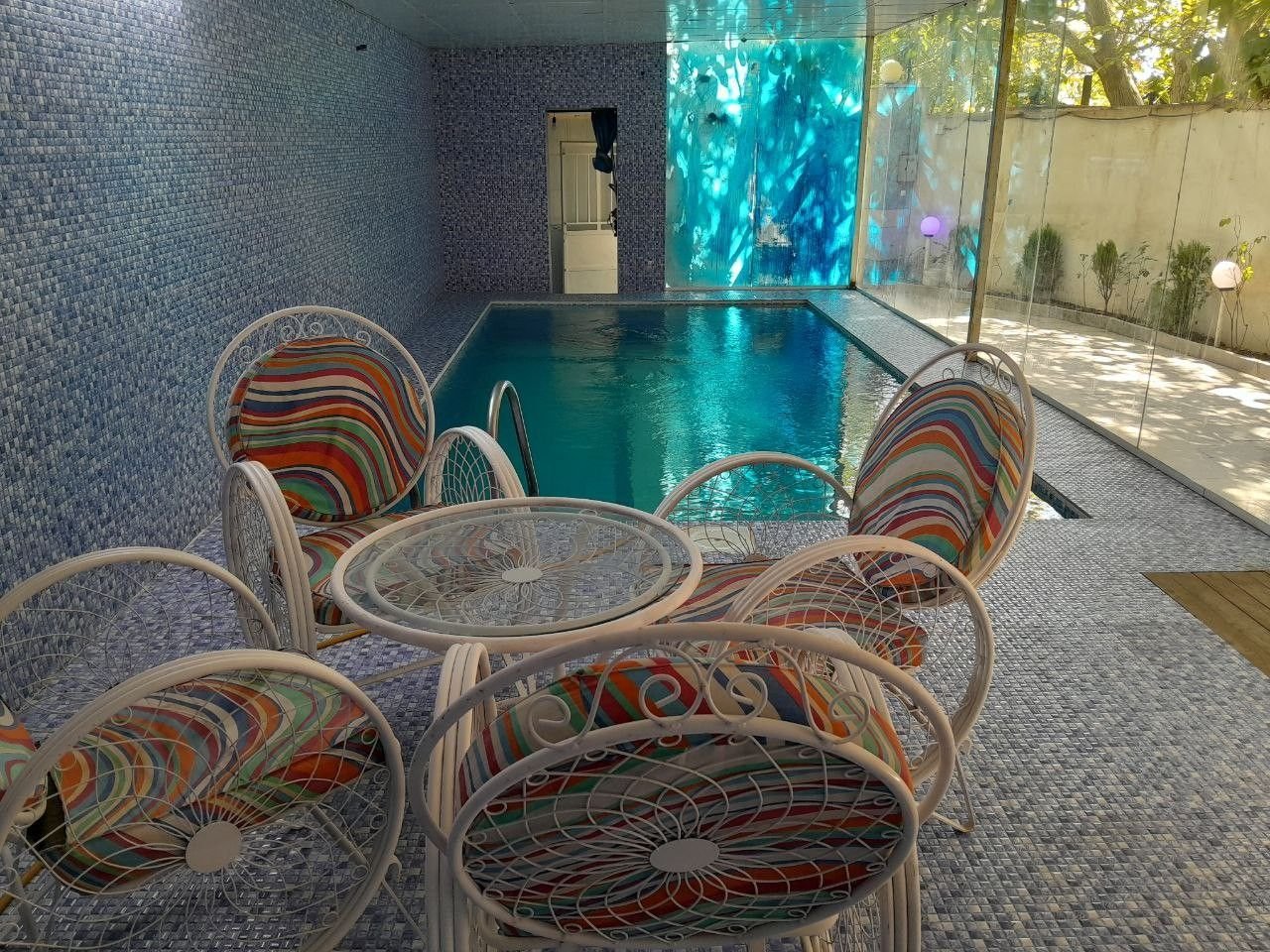 ویلا یک خوابه استخردار آبگرم سرو - استخر 