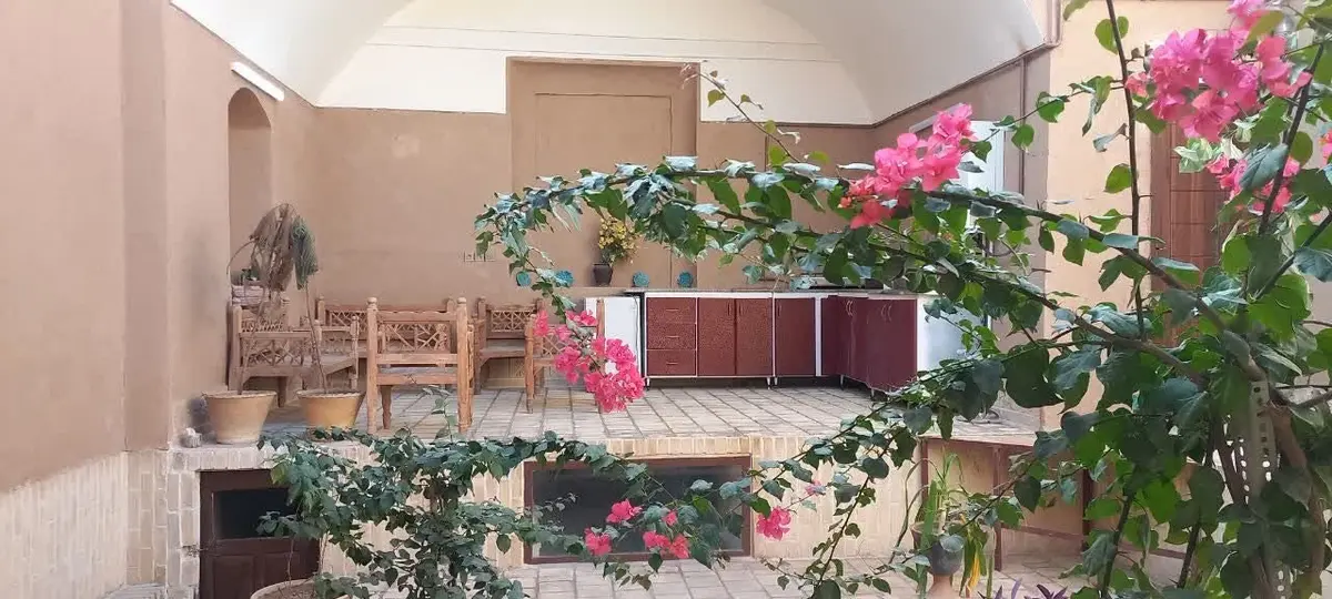 بوم گردی هوفر - واحد لاله