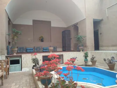 بومگردی هوفر - واحد پنج تخته