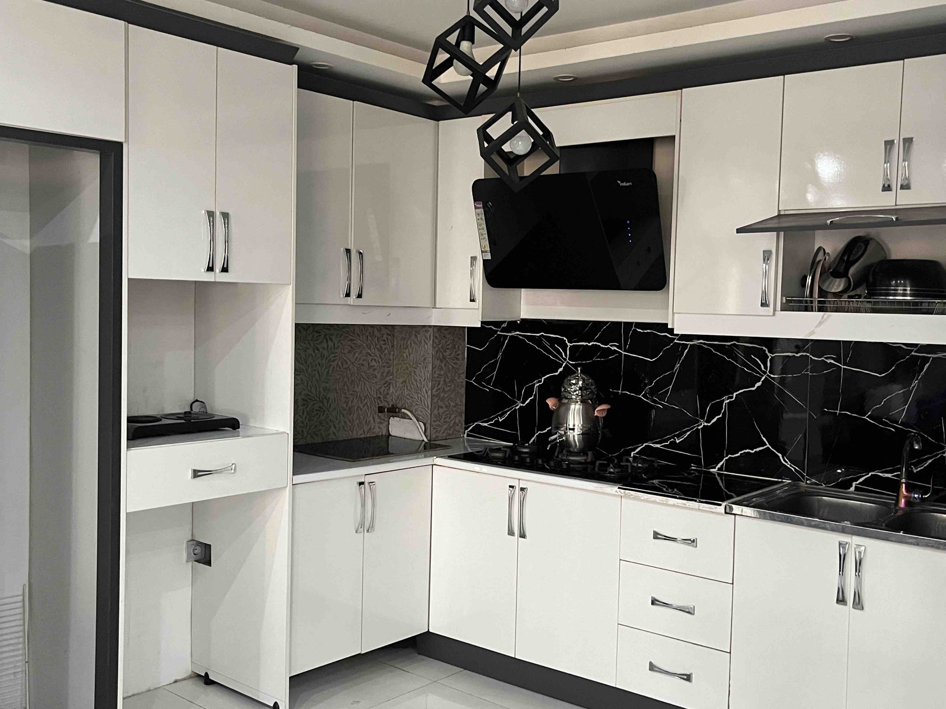 ویلا استخردار آبگرم دوخوابه گل مریم ۱