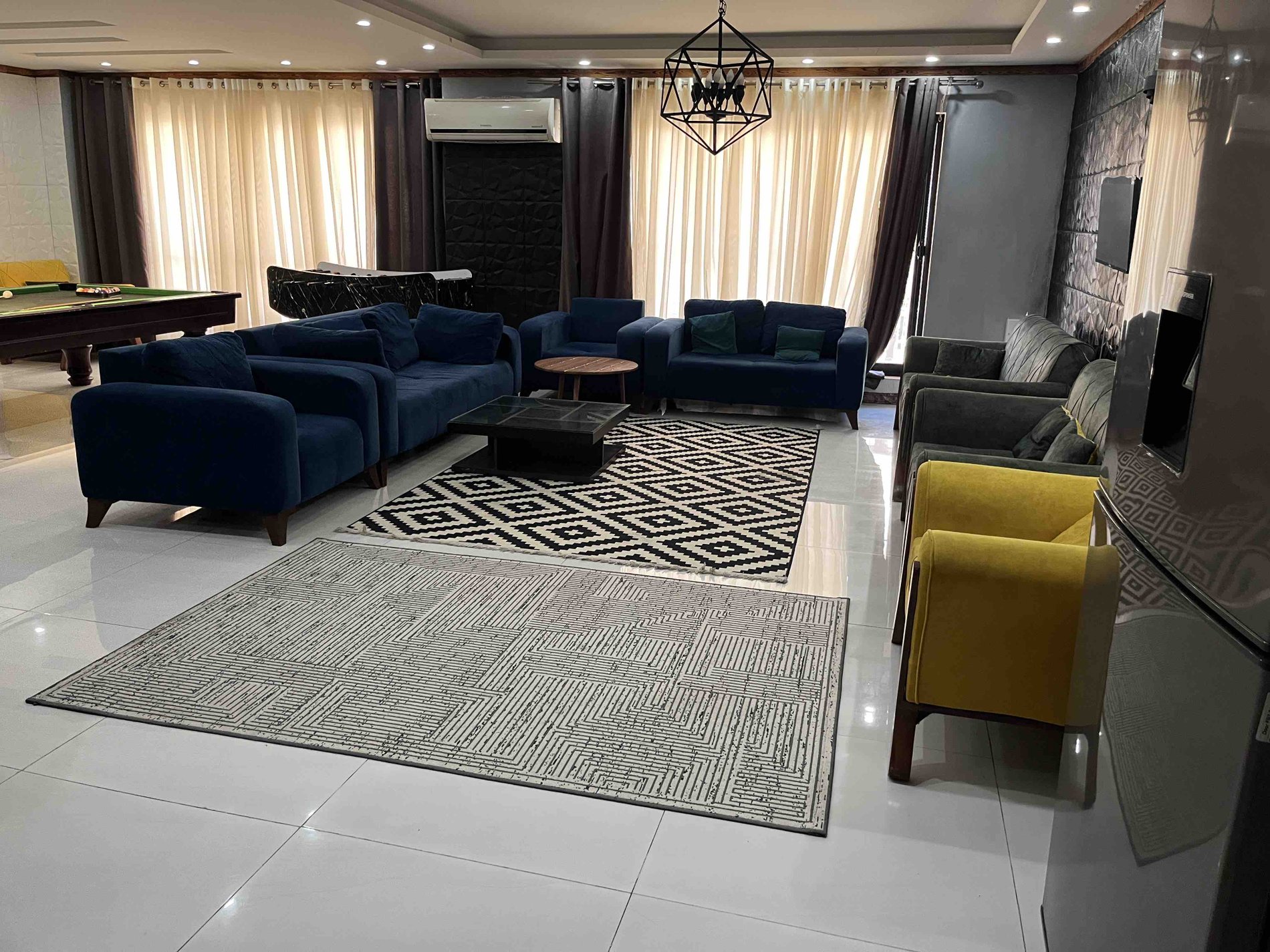 ویلا استخردار آبگرم دوخوابه گل مریم ۱