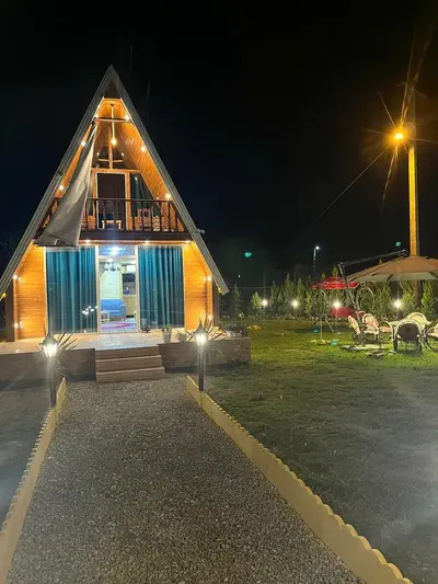 کلبه یک خوابه سوئیسی جهاندیده