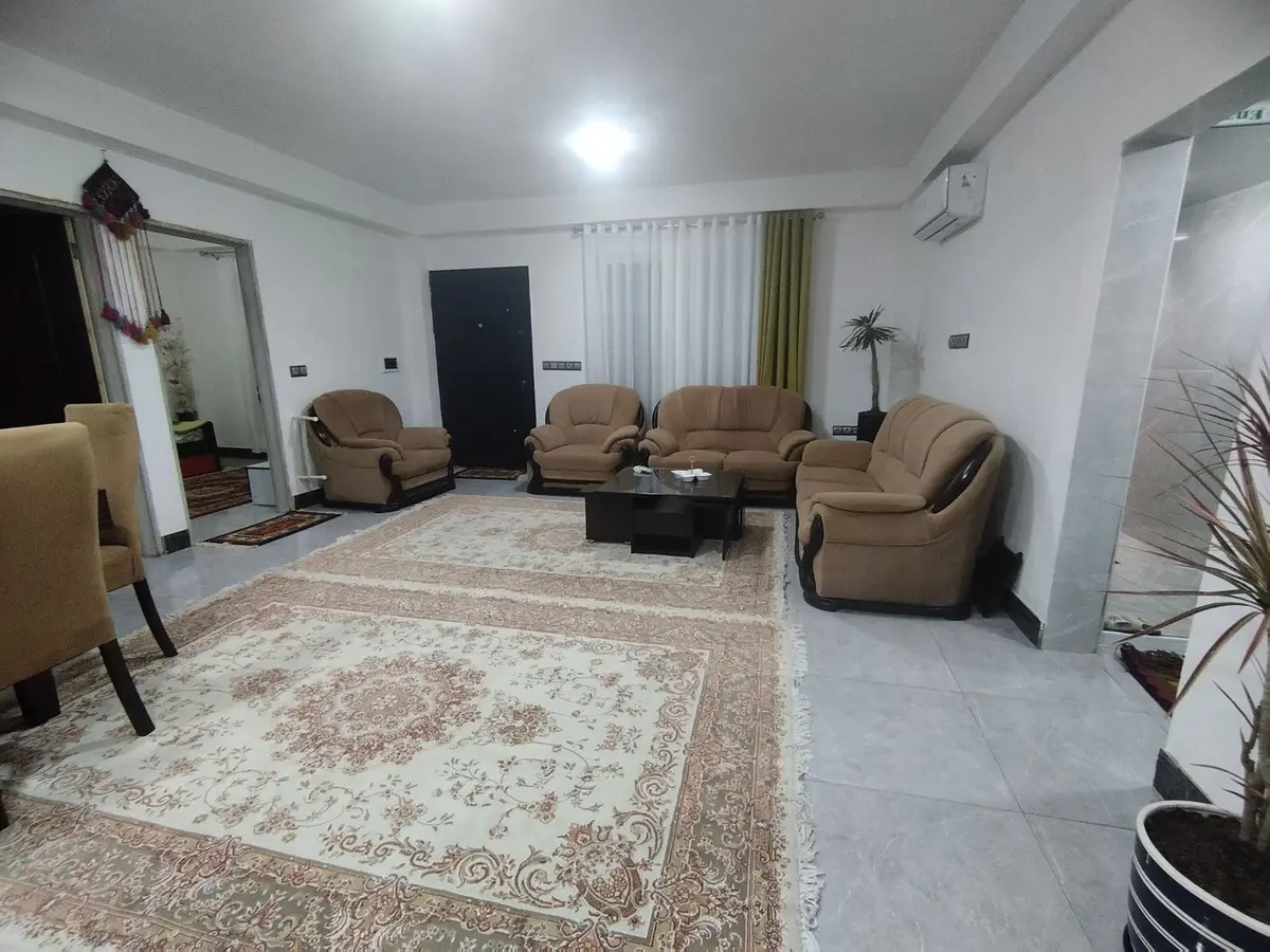 ویلا دوخوابه مهدی‌خان - پذیرایی مبله و دلباز 