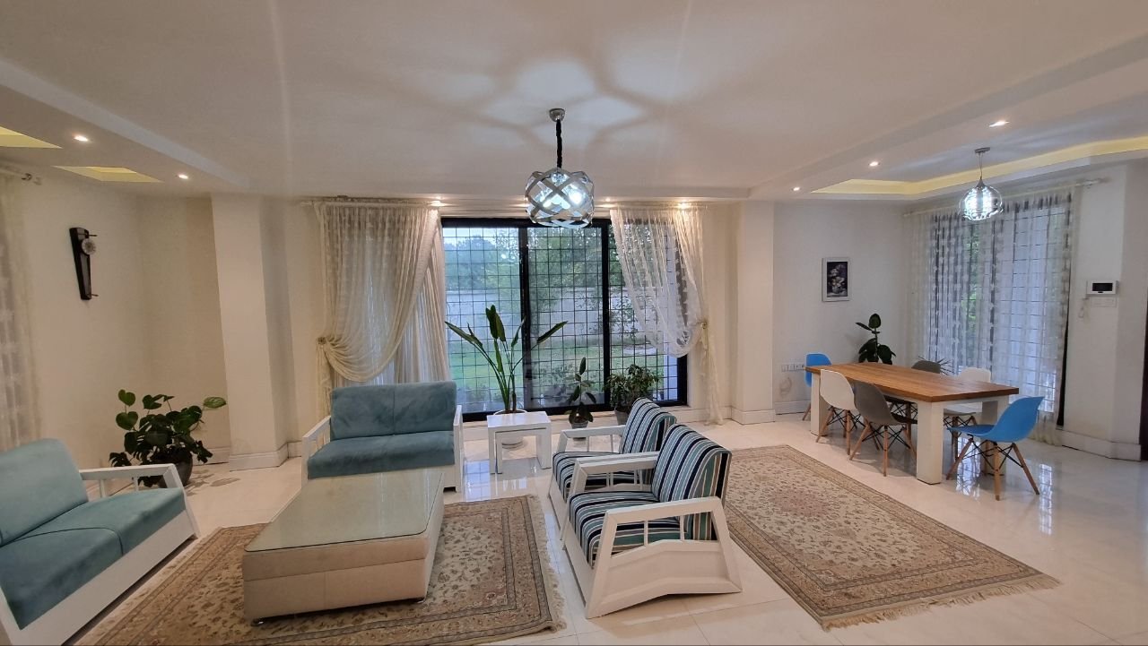 سه خوابه جنگلی استخردار چهارفصل کاج