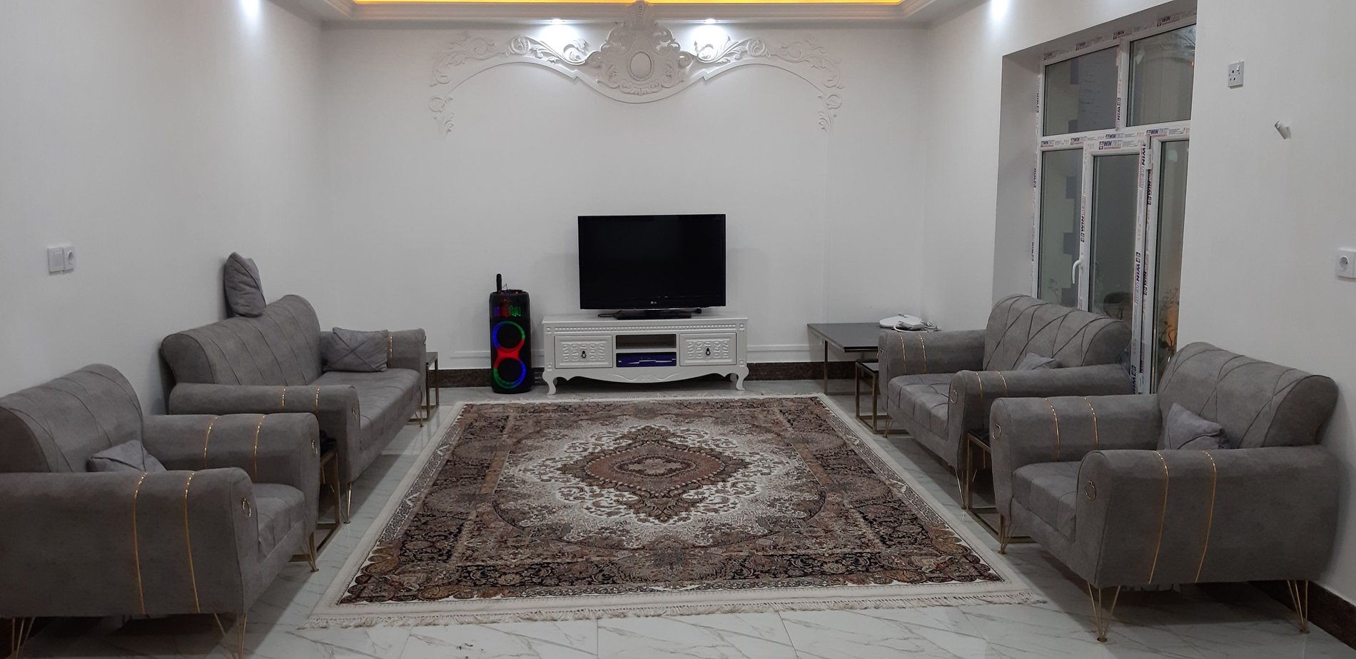 دوخوابه استخردار سفید برفی