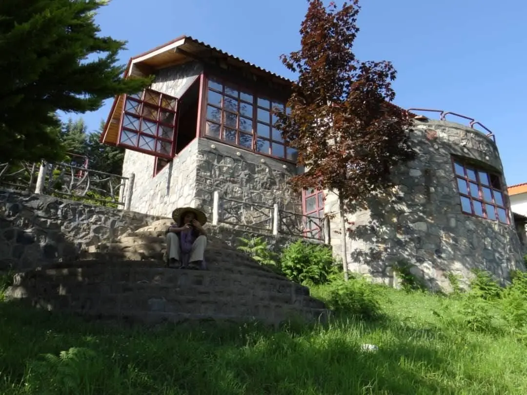 ویلا سه خوابه جنگلی دوهزار و یک شب