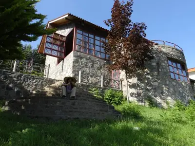 ویلا سه خوابه جنگلی دوهزار و یک شب