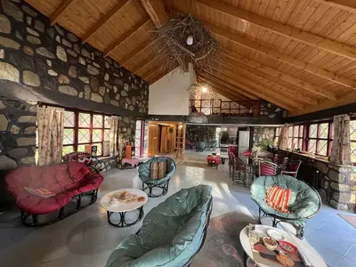 ویلا سه خوابه جنگلی دوهزار و یک شب