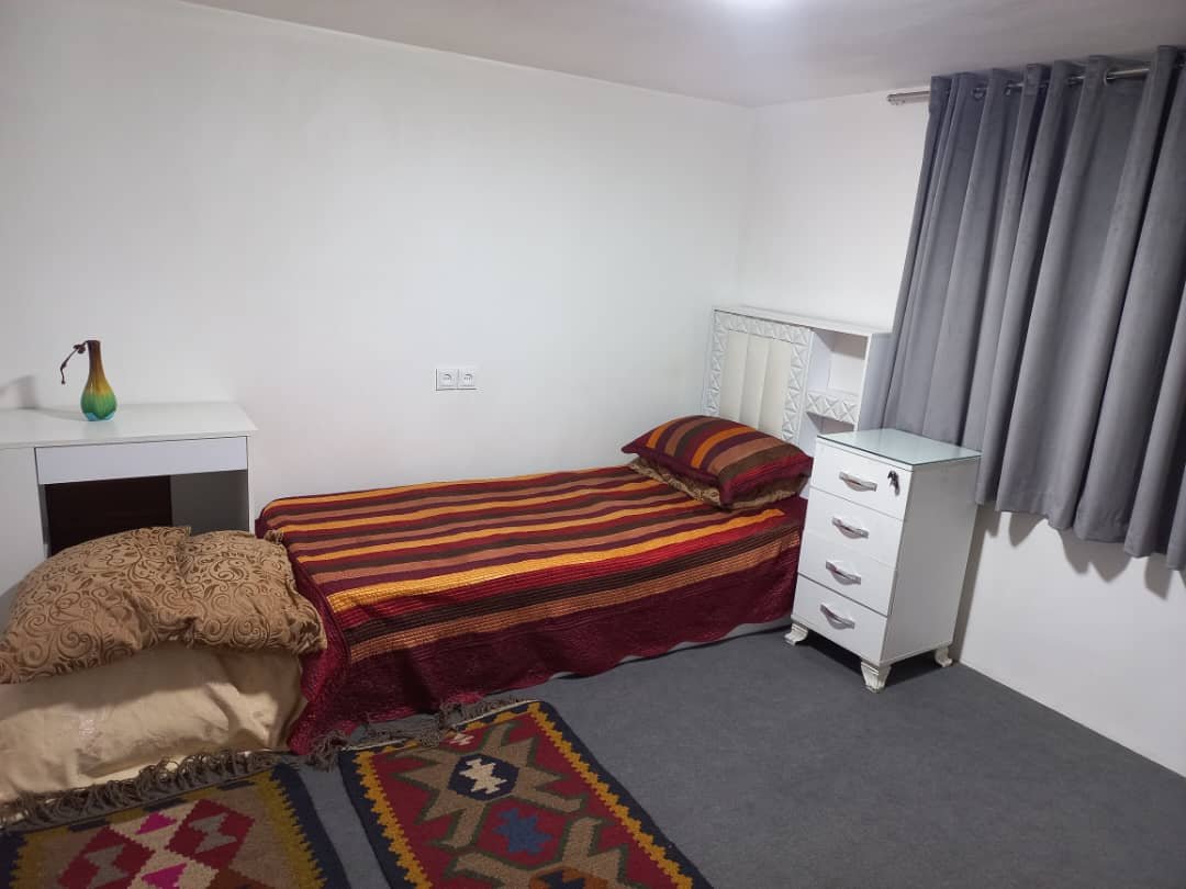 یک خوابه یانه سر