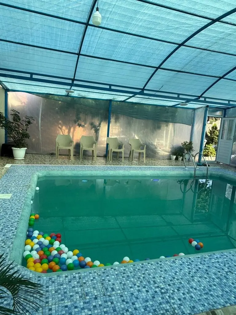 ویلا یک خوابه استخردار آبگرم آپادانا