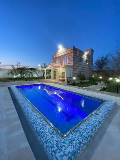 ویلا سه خوابه استخردار آبگرم فارسی