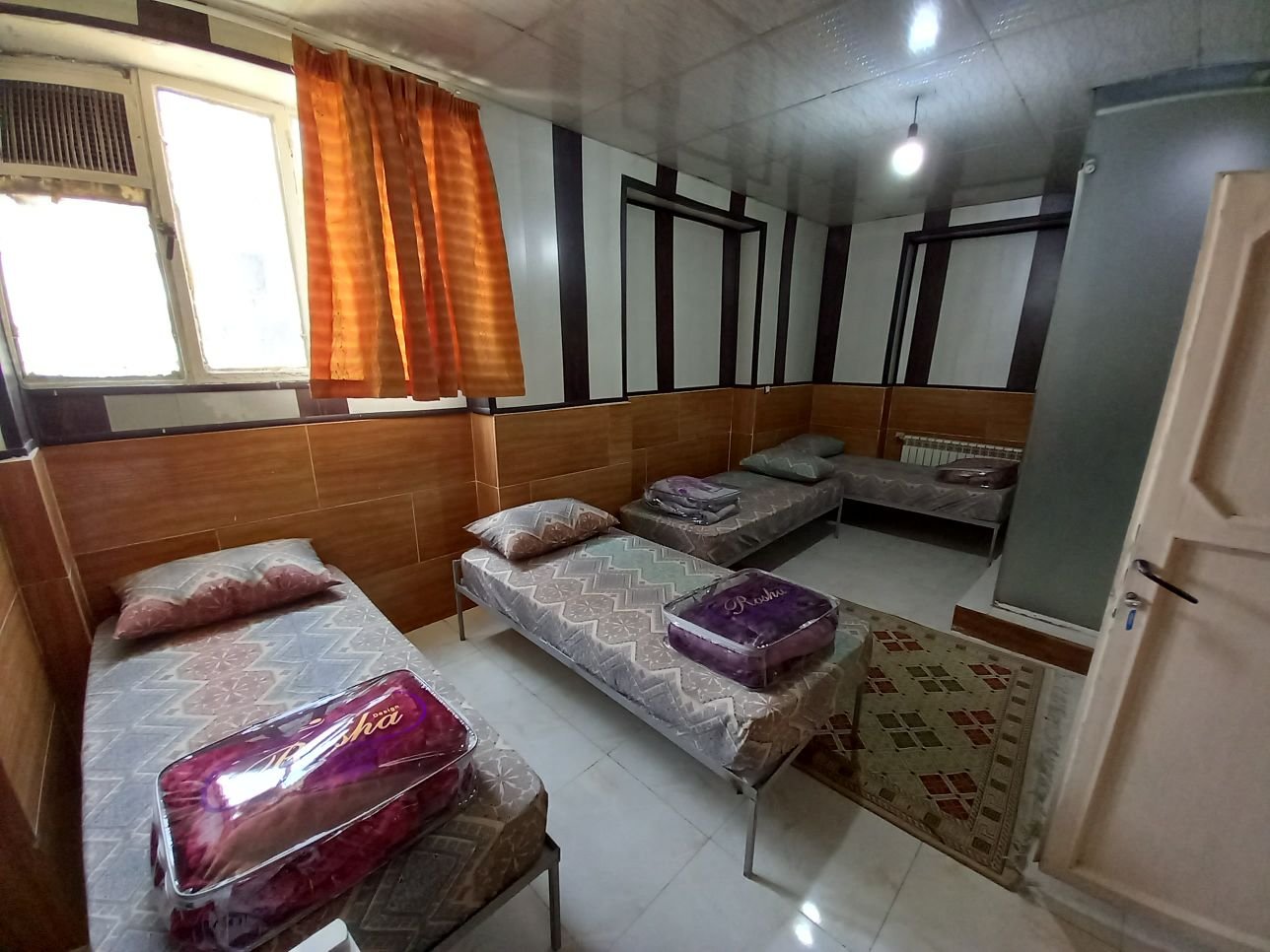 مسافرخانه نیکو - واحد چهارتخته پانزده خرداد