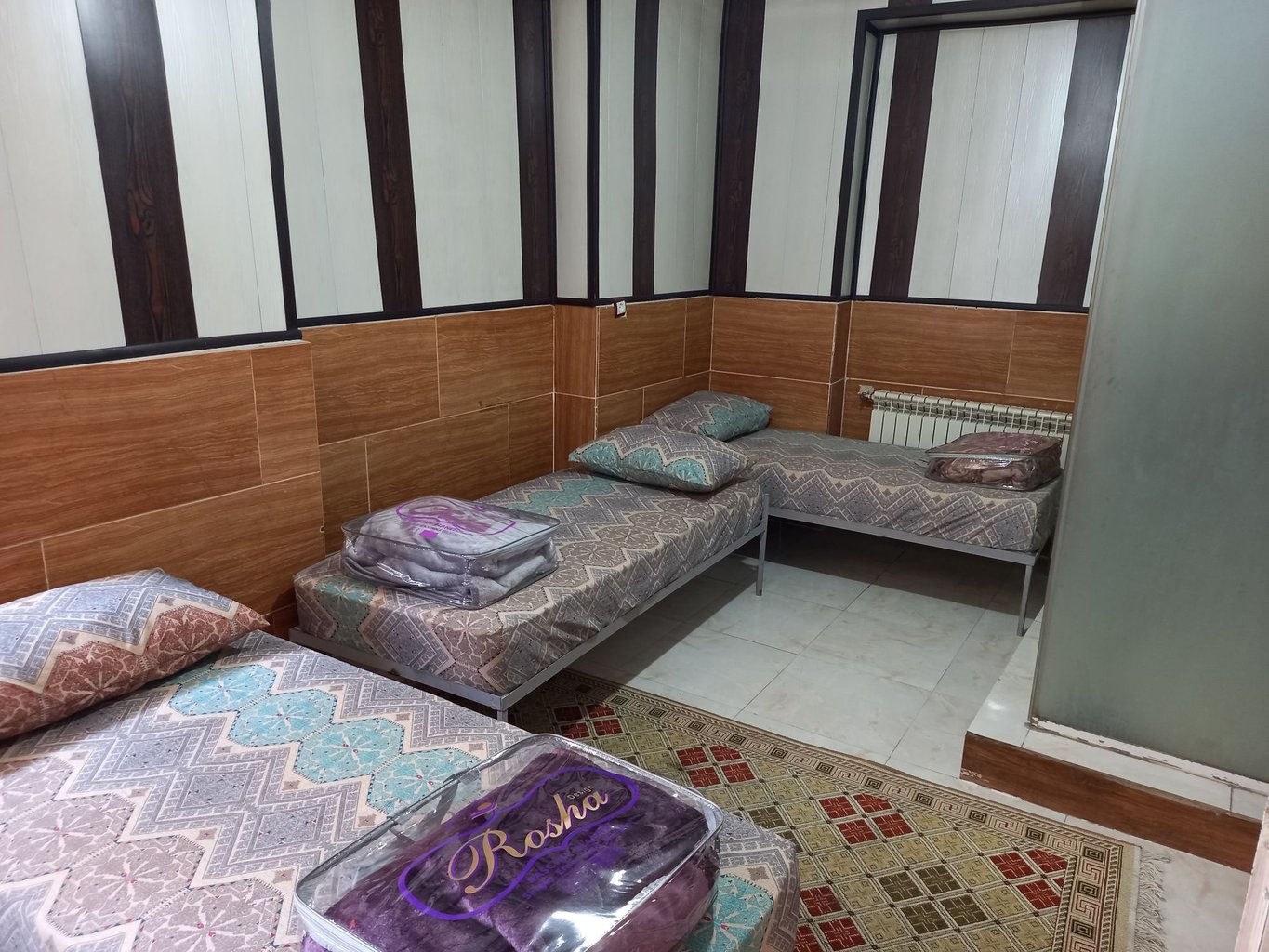 مسافرخانه نیکو - واحد چهارتخته پانزده خرداد