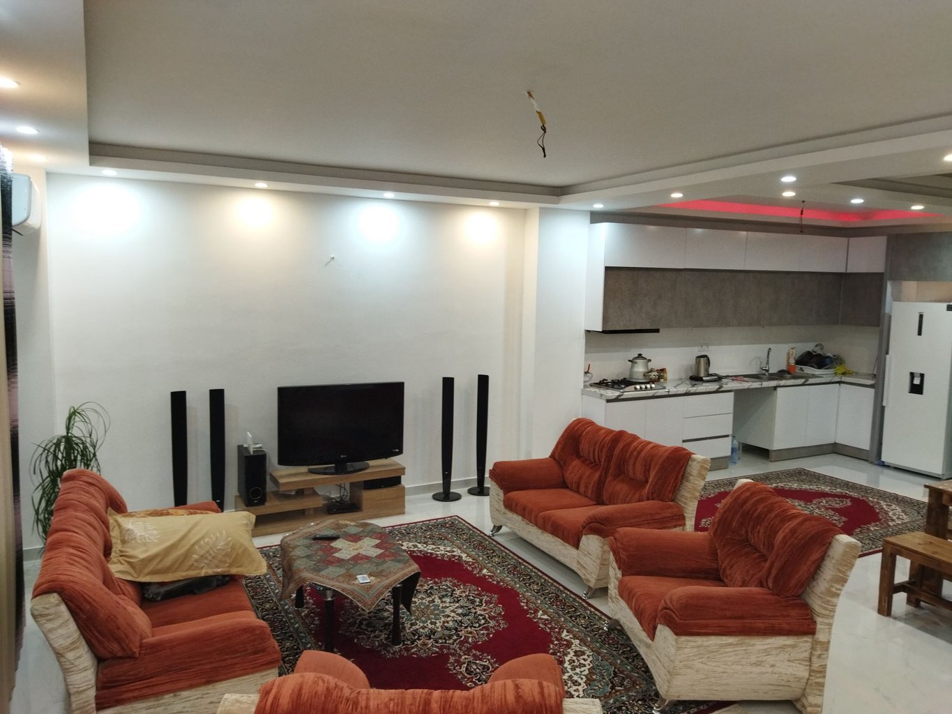 ویلا سه خوابه استخردار آبگرم شاهرخ