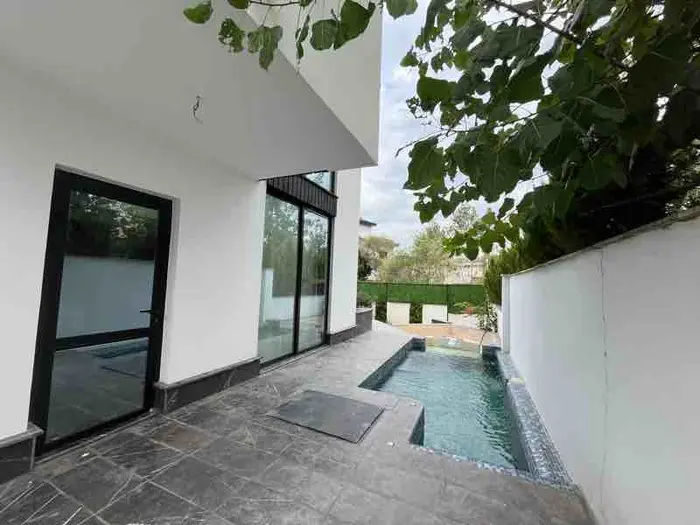 ویلا دوخوابه استخردار ایوان سرو - انتخاب عنوان تصویر