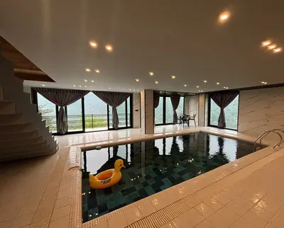 ویلا سه خوابه جنگلی استخردار آبگرم دینارسرا